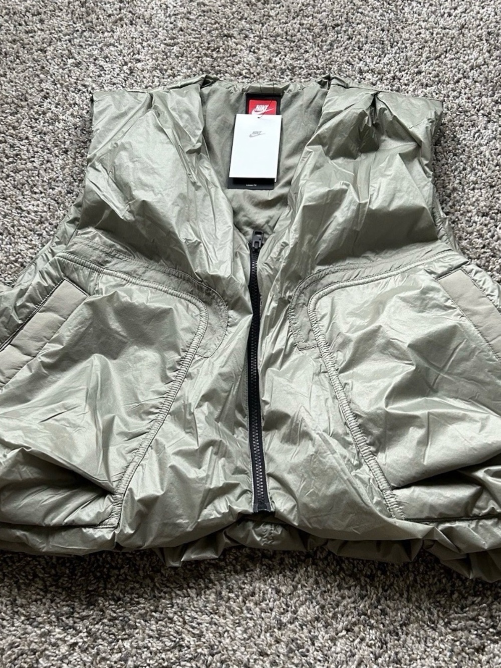Nike Tech Woven Vest Loose Fit Men’s Size XL HM4262-320 Olive